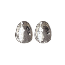 Cargar imagen en el visor de la galería, Ríana Silver Earrings
